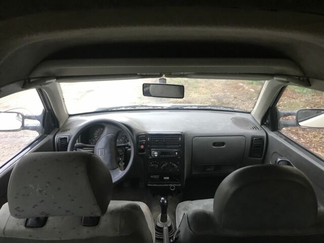 Белый Сеат Инка, объемом двигателя 1.9 л и пробегом 300 тыс. км за 1900 $, фото 4 на Automoto.ua