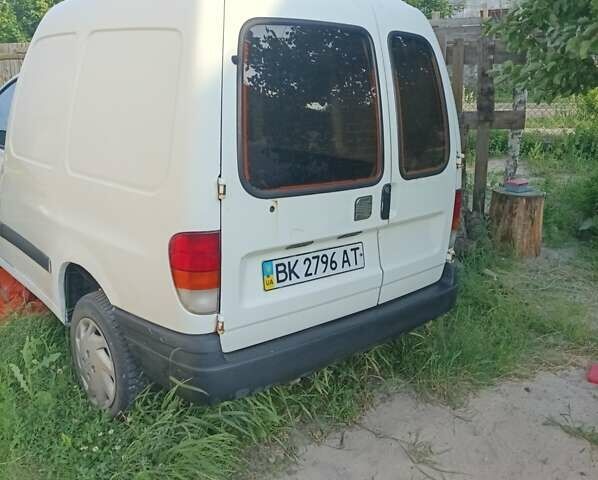 Белый Сеат Инка, объемом двигателя 1.9 л и пробегом 420 тыс. км за 1400 $, фото 2 на Automoto.ua