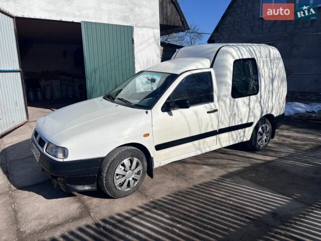 Білий Сеат Inca, об'ємом двигуна 1.9 л та пробігом 50 тис. км за 2500 $, фото 1 на Automoto.ua