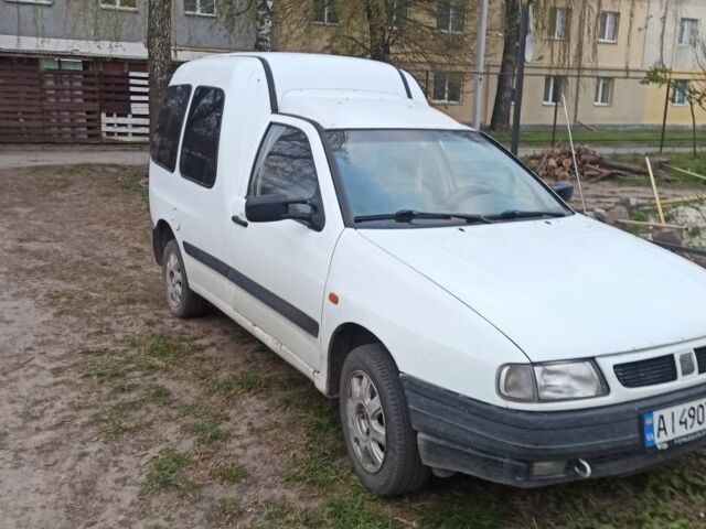 Белый Сеат Инка, объемом двигателя 1.4 л и пробегом 240 тыс. км за 1600 $, фото 4 на Automoto.ua