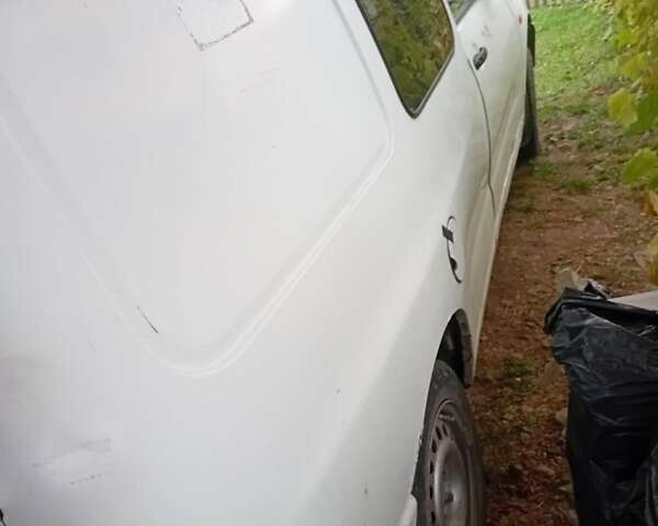 Білий Сеат Inca, об'ємом двигуна 1.9 л та пробігом 205 тис. км за 800 $, фото 4 на Automoto.ua