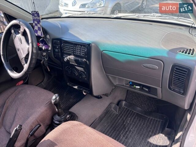 Белый Сеат Инка, объемом двигателя 1.9 л и пробегом 50 тыс. км за 2500 $, фото 4 на Automoto.ua