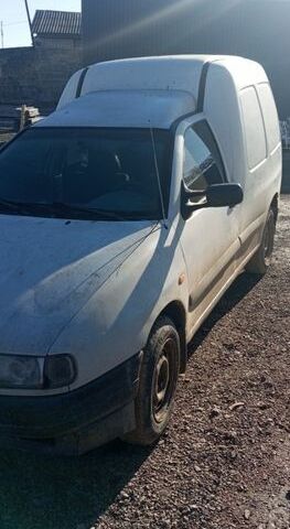 Белый Сеат Инка, объемом двигателя 0 л и пробегом 260 тыс. км за 1800 $, фото 2 на Automoto.ua