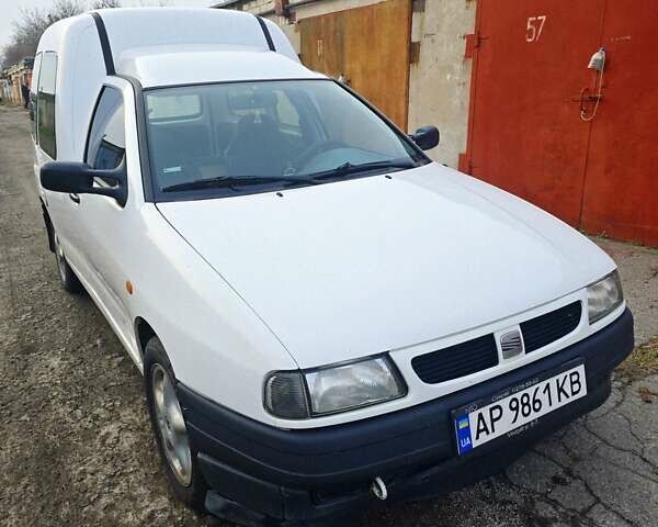 Белый Сеат Инка, объемом двигателя 1.9 л и пробегом 300 тыс. км за 1700 $, фото 1 на Automoto.ua