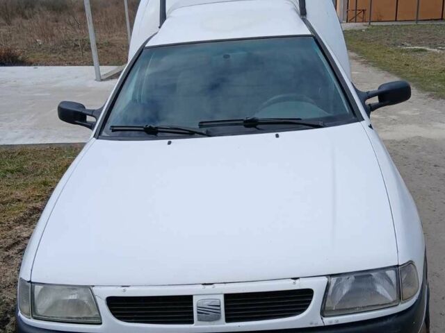 Белый Сеат Инка, объемом двигателя 1.9 л и пробегом 200 тыс. км за 2500 $, фото 2 на Automoto.ua