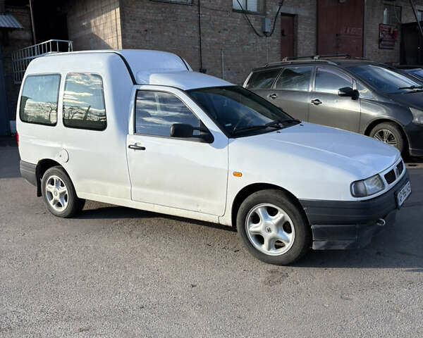 Белый Сеат Инка, объемом двигателя 1.9 л и пробегом 310 тыс. км за 2500 $, фото 2 на Automoto.ua