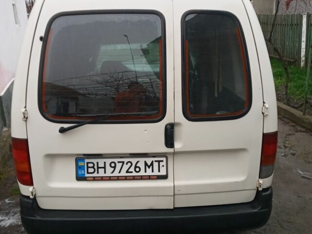 Белый Сеат Инка, объемом двигателя 2 л и пробегом 257 тыс. км за 2365 $, фото 3 на Automoto.ua