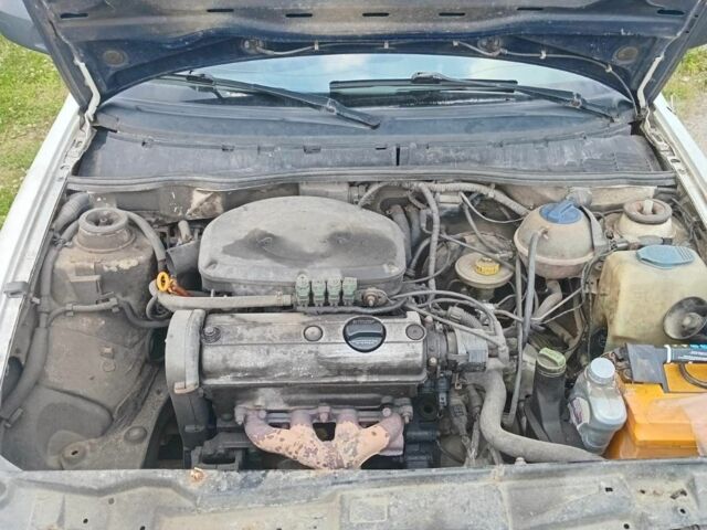 Білий Сеат Inca, об'ємом двигуна 1.4 л та пробігом 250 тис. км за 802 $, фото 2 на Automoto.ua