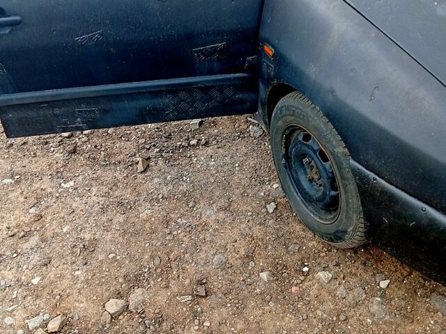 Чорний Сеат Inca, об'ємом двигуна 1.9 л та пробігом 200 тис. км за 1500 $, фото 7 на Automoto.ua