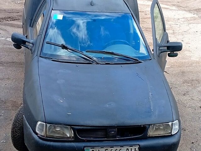 Чорний Сеат Inca, об'ємом двигуна 1.9 л та пробігом 200 тис. км за 1500 $, фото 5 на Automoto.ua