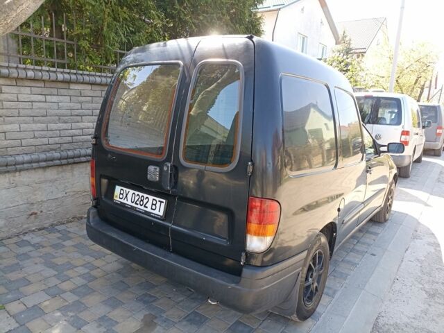 Черный Сеат Инка, объемом двигателя 1.4 л и пробегом 200 тыс. км за 1800 $, фото 3 на Automoto.ua