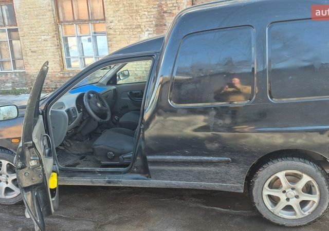 Черный Сеат Инка, объемом двигателя 1.9 л и пробегом 112 тыс. км за 2300 $, фото 2 на Automoto.ua