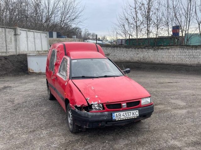 Красный Сеат Инка, объемом двигателя 1.6 л и пробегом 185 тыс. км за 800 $, фото 5 на Automoto.ua