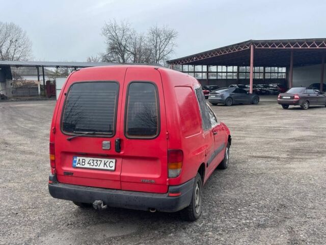 Красный Сеат Инка, объемом двигателя 1.6 л и пробегом 185 тыс. км за 800 $, фото 3 на Automoto.ua