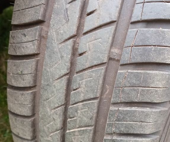 Красный Сеат Инка, объемом двигателя 1.6 л и пробегом 180 тыс. км за 1350 $, фото 3 на Automoto.ua