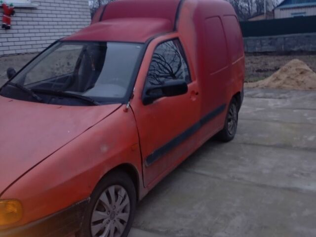 Червоний Сеат Inca, об'ємом двигуна 1.9 л та пробігом 289 тис. км за 945 $, фото 4 на Automoto.ua