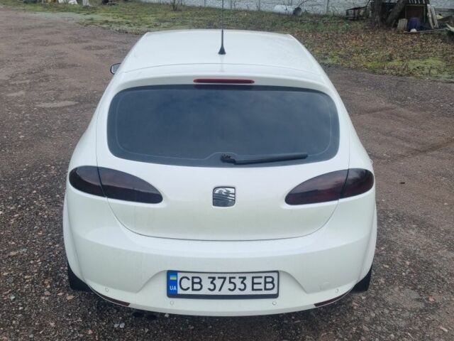 Білий Сеат Leon, об'ємом двигуна 2 л та пробігом 260 тис. км за 5500 $, фото 5 на Automoto.ua