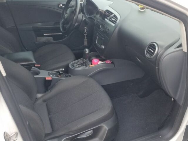 Білий Сеат Leon, об'ємом двигуна 2 л та пробігом 260 тис. км за 5500 $, фото 8 на Automoto.ua