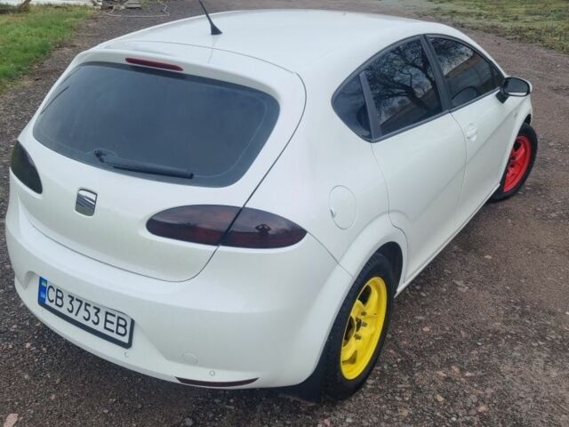 Білий Сеат Leon, об'ємом двигуна 2 л та пробігом 260 тис. км за 5500 $, фото 3 на Automoto.ua