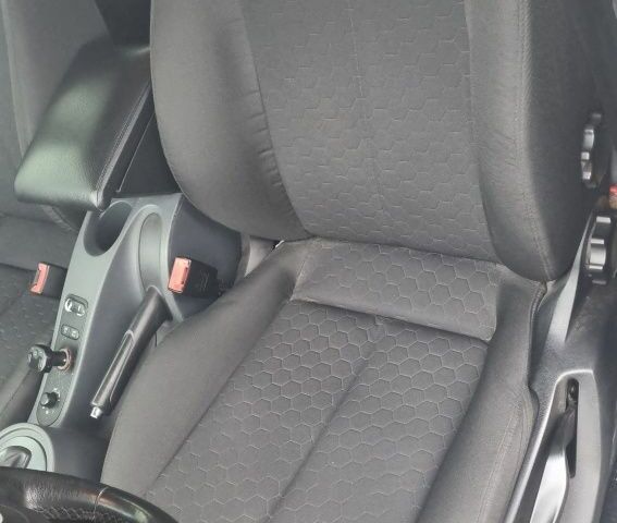 Білий Сеат Leon, об'ємом двигуна 2 л та пробігом 260 тис. км за 5500 $, фото 10 на Automoto.ua