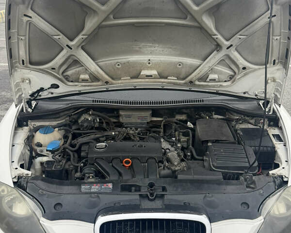 Білий Сеат Leon, об'ємом двигуна 2 л та пробігом 233 тис. км за 6500 $, фото 14 на Automoto.ua