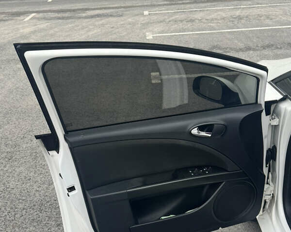Білий Сеат Leon, об'ємом двигуна 2 л та пробігом 233 тис. км за 6500 $, фото 10 на Automoto.ua