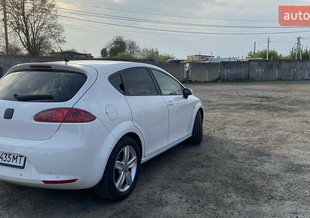 Білий Сеат Leon, об'ємом двигуна 2 л та пробігом 242 тис. км за 5900 $, фото 7 на Automoto.ua
