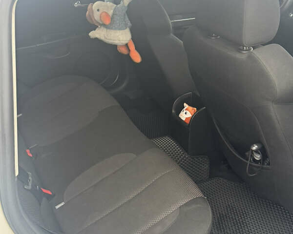 Білий Сеат Leon, об'ємом двигуна 2 л та пробігом 233 тис. км за 6500 $, фото 7 на Automoto.ua