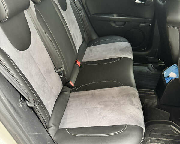 Білий Сеат Leon, об'ємом двигуна 1.6 л та пробігом 232 тис. км за 5700 $, фото 5 на Automoto.ua