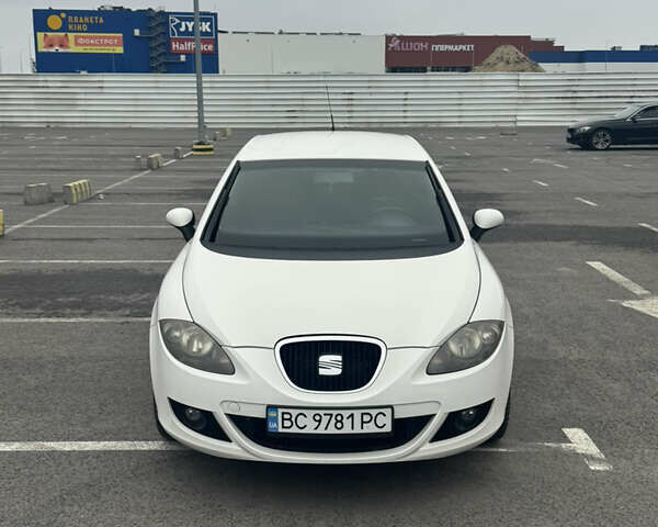 Білий Сеат Leon, об'ємом двигуна 2 л та пробігом 233 тис. км за 6500 $, фото 3 на Automoto.ua