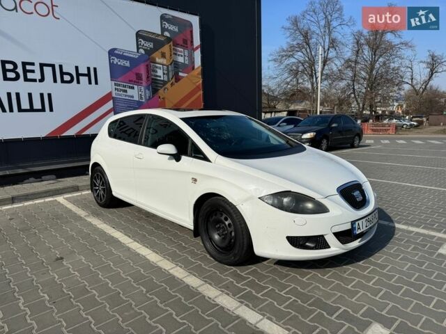 Белый Сеат Леон, объемом двигателя 1.98 л и пробегом 180 тыс. км за 4200 $, фото 1 на Automoto.ua