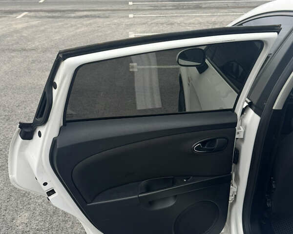 Білий Сеат Leon, об'ємом двигуна 2 л та пробігом 233 тис. км за 6500 $, фото 8 на Automoto.ua