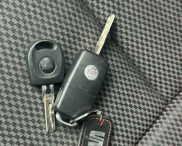 Білий Сеат Leon, об'ємом двигуна 2 л та пробігом 233 тис. км за 6500 $, фото 21 на Automoto.ua