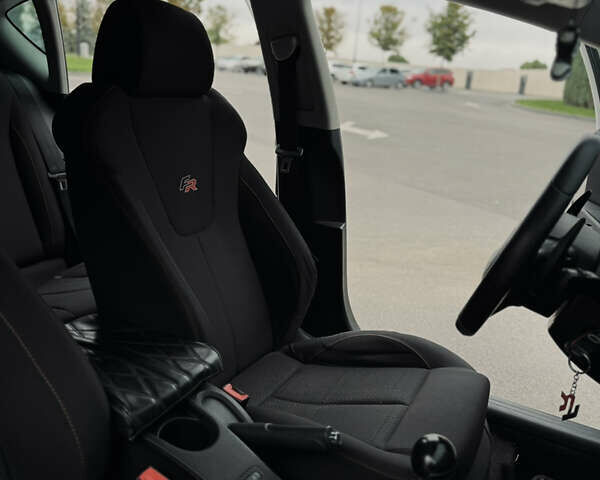 Білий Сеат Leon, об'ємом двигуна 2 л та пробігом 263 тис. км за 8699 $, фото 21 на Automoto.ua