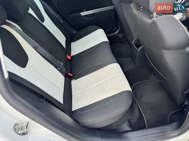 Білий Сеат Leon, об'ємом двигуна 1.8 л та пробігом 196 тис. км за 7999 $, фото 38 на Automoto.ua