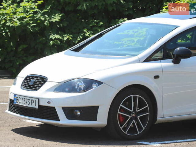 Білий Сеат Leon, об'ємом двигуна 2 л та пробігом 235 тис. км за 8200 $, фото 4 на Automoto.ua