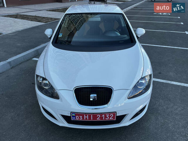 Белый Сеат Леон, объемом двигателя 1.8 л и пробегом 201 тыс. км за 8550 $, фото 27 на Automoto.ua