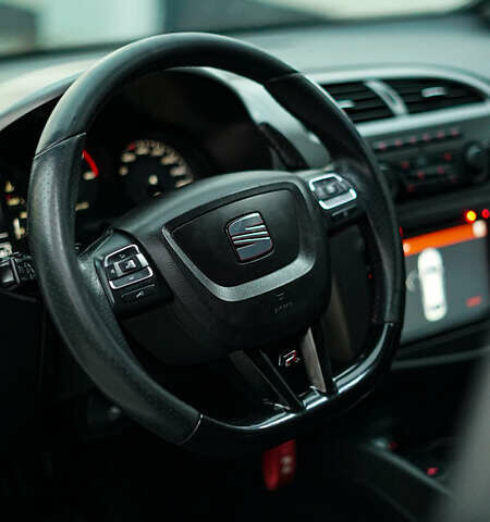 Білий Сеат Leon, об'ємом двигуна 2 л та пробігом 257 тис. км за 9900 $, фото 22 на Automoto.ua