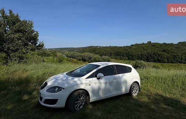 Білий Сеат Leon, об'ємом двигуна 1.6 л та пробігом 198 тис. км за 7200 $, фото 11 на Automoto.ua