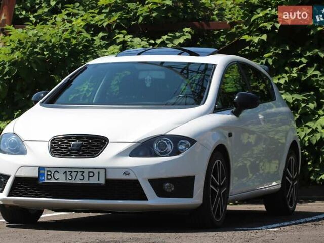 Білий Сеат Leon, об'ємом двигуна 2 л та пробігом 235 тис. км за 8200 $, фото 3 на Automoto.ua