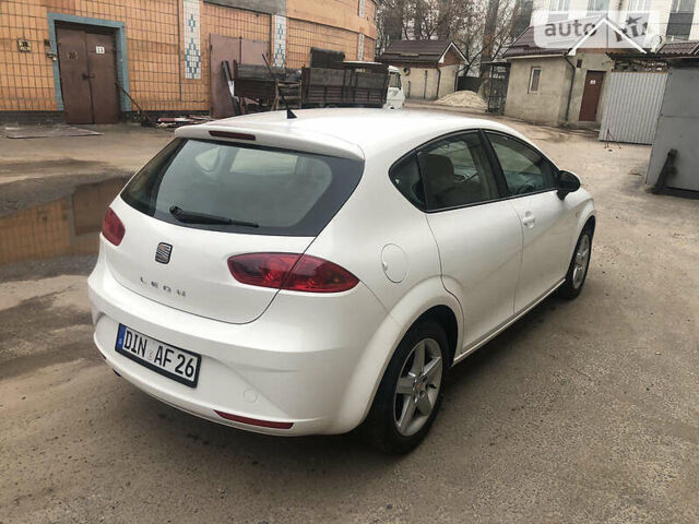 Білий Сеат Leon, об'ємом двигуна 1.6 л та пробігом 204 тис. км за 5750 $, фото 12 на Automoto.ua