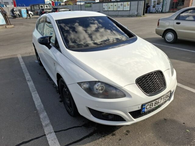 Білий Сеат Leon, об'ємом двигуна 1.4 л та пробігом 200 тис. км за 5500 $, фото 3 на Automoto.ua