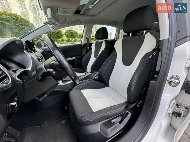 Білий Сеат Leon, об'ємом двигуна 1.8 л та пробігом 196 тис. км за 7999 $, фото 26 на Automoto.ua