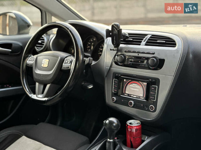 Білий Сеат Leon, об'ємом двигуна 1.8 л та пробігом 196 тис. км за 7399 $, фото 49 на Automoto.ua