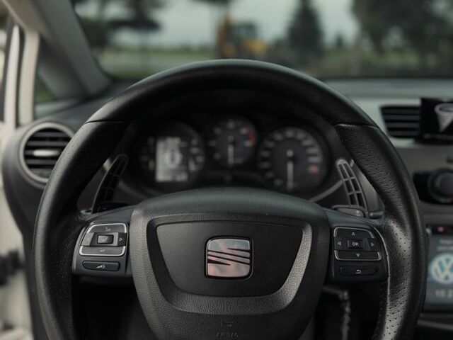 Білий Сеат Leon, об'ємом двигуна 2 л та пробігом 263 тис. км за 8699 $, фото 22 на Automoto.ua
