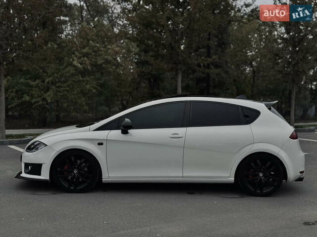 Білий Сеат Leon, об'ємом двигуна 2 л та пробігом 263 тис. км за 8699 $, фото 18 на Automoto.ua