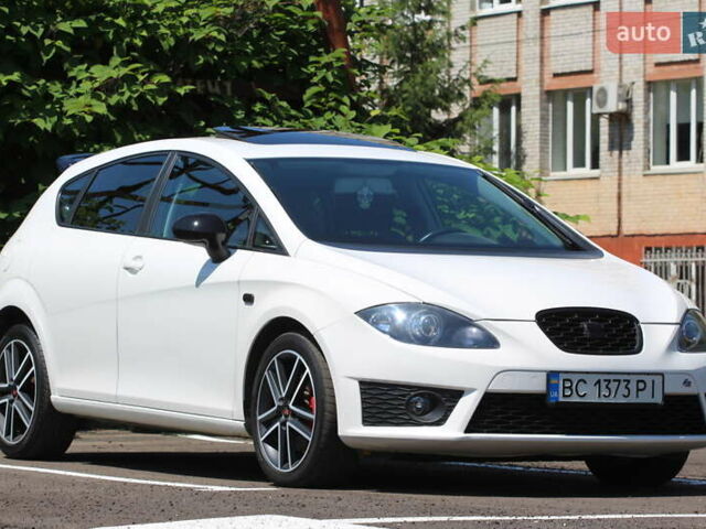Білий Сеат Leon, об'ємом двигуна 2 л та пробігом 235 тис. км за 8200 $, фото 2 на Automoto.ua