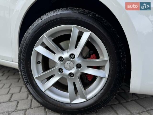 Білий Сеат Leon, об'ємом двигуна 1.8 л та пробігом 196 тис. км за 7999 $, фото 54 на Automoto.ua