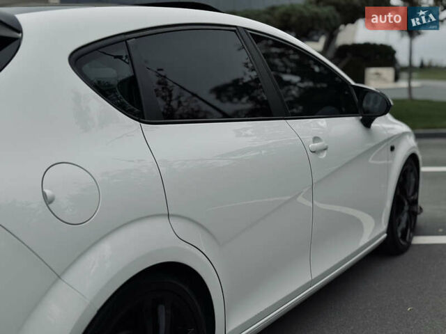 Білий Сеат Leon, об'ємом двигуна 2 л та пробігом 263 тис. км за 8699 $, фото 16 на Automoto.ua