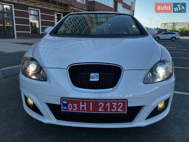 Белый Сеат Леон, объемом двигателя 1.8 л и пробегом 201 тыс. км за 8550 $, фото 31 на Automoto.ua